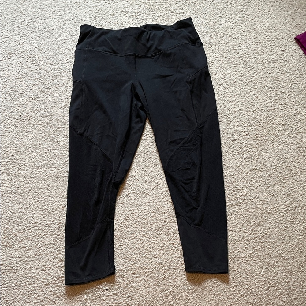 Athleta Black High-Waisted Cropped Leggings